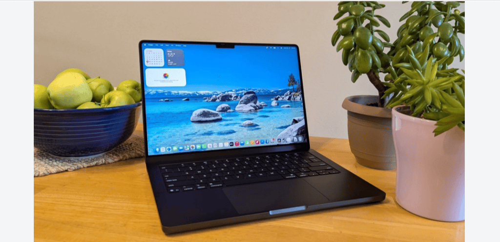 Apple MacBook Pro 14 (M5 / M4 Pro)