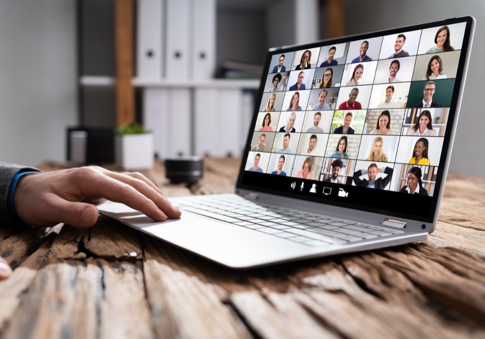 10 Best Expense Management Systems for Global Remote Teams
